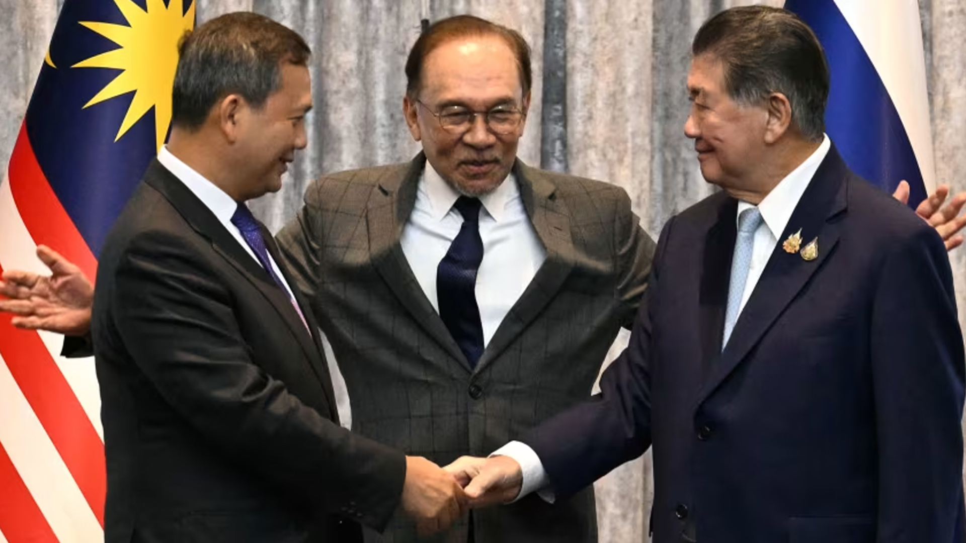 Thailand and Cambodia to resume ceasefire talks after